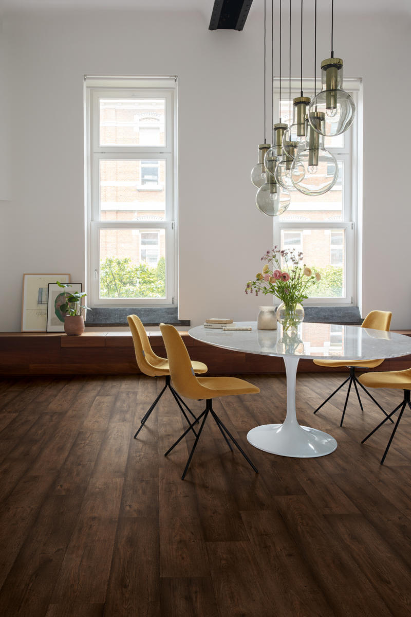 Rendered Waxed Oak Brown - 1